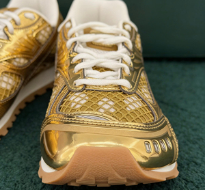2026 Baskets Premium Unisexe à tige basse Gold Orbit pour Femme et Homme, à lacets, décontractées, pour la marche, couleur Or Métallisé, style Sport - Product Image 2