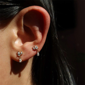 ROXI - Aretes Minimalistas al por Mayor de Plata de Ley S925 con Tres Gotas de Agua Geométricas y Circonita 5A para Mujeres y Niñas - Product Image 5