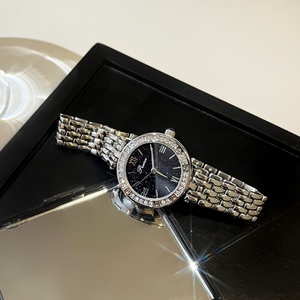 Reloj de pulsera de cuarzo minimalista para mujer, con bisel delgado de diamantes de imitación, reloj de moda para mujer, ideal para fiestas, uso diario o como regalo. - Product Image 4