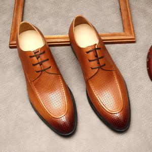 Chaussures de bureau et de carrière pour hommes en cuir de vache véritable à bout pointu, avec soutien de la voûte plantaire et empeigne en maille respirante - Product Image 1