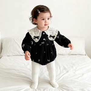 Abbigliamento per Neonati 2026 Nuova Primavera Tutina per Bambine con Fiocco Ricamato Principessa in Cotone Tutine in Pizzo Pagliaccetto a Maniche Lunghe per Bambini - Product Image 1