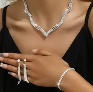 2024 европейские и американские модные ювелирные изделия ожерелье браслет серьги набор из трех