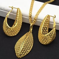 Ensemble de bijoux en alliage plaqué or 24 carats, collier et boucles d'oreilles géométriques torsadés en or de sable, Inde Dubaï