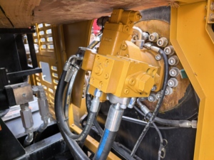 SCC1000A-6 de SCC1000A-8 de SCC850A-6 SAN SCC900A SCC2000A LR1350 d'occasion 100T 200T 85T 75T 350t grue sur chenilles - Product Image 2