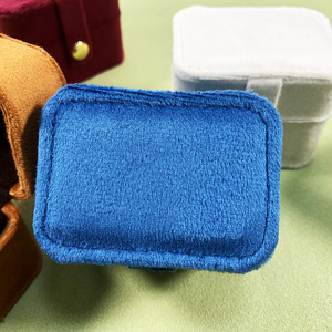 Boîte de rangement pour bijoux en velours EVERWIN avec fermeture à pression, étui portable pour bagues et boucles d'oreilles, options multicolores - Product Image 3