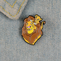 Broche en métal plaqué pour sac à dos en toile, accessoire de cinéma et de télévision HZ, motif petit Roi Lion Simba mignon pour étudiants