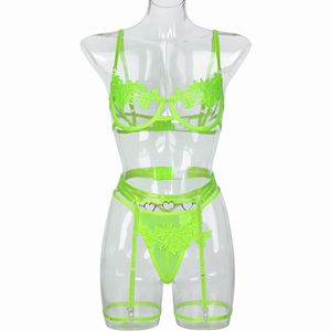 Nuevo Conjunto de Lencería Sexy de Tres Piezas para Mujer con Bordado Floral y Detalles Metálicos - Product Image 6