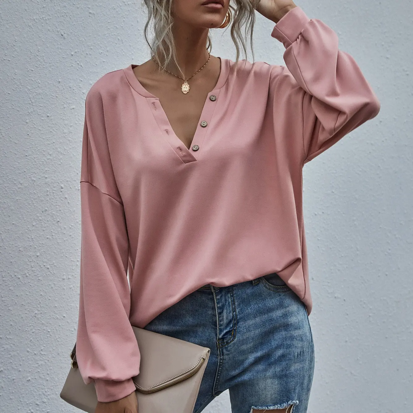 Hot Sales Europe Style Solid Color Elegant Woman Casual Blouse Long-sleeved Jersey Loose Oversized V-Neck Chiffon Blouse