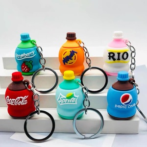 Sáng Tạo mô phỏng cho Coke chai Carabiner Keychain PVC keo uống chai soda <span class=keywords><strong>Sprite</strong></span> Fanta Mặt dây chuyền vật liệu cao su - Product Image 1
