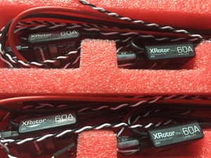 Contrôleur de vitesse électrique sans balais <span class=keywords><strong>Hobbywing</strong></span> <span class=keywords><strong>Xrotor</strong></span> PRO <span class=keywords><strong>60A</strong></span> RC 4-6S pour pièces de drones multicoptères RC <span class=keywords><strong>60A</strong></span> ESC de drone - Product Image 3