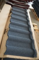 Tuile de toiture en métal revêtue de pierre à texture naturelle, résistante à la chaleur, durable, faible entretien, haute capacité de charge, pour entrepôt