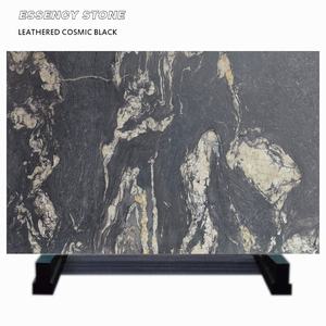 Grande dalle de <span class=keywords><strong>granit</strong></span> <span class=keywords><strong>en</strong></span> cuir de titane, comptoir et îlot <span class=keywords><strong>en</strong></span> <span class=keywords><strong>granit</strong></span> noir, dessus de <span class=keywords><strong>cuisine</strong></span> <span class=keywords><strong>en</strong></span> <span class=keywords><strong>granit</strong></span> noir cosmique - Product Image 1