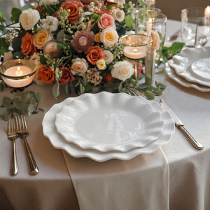 <span class=keywords><strong>2025</strong></span> Mới Đến Hình Dạng Không Thường Xuyên Trắng Men Tấm Thiết Lập Trang Trí Xù Gốm Bữa Ăn Tối Tấm Thiết Lập Cho Đám Cưới Tổ Chức Sự Kiện - Product Image 1