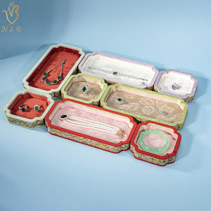 Ensemble de plateaux à bijoux élégants d'inspiration arabe avec logo personnalisé, plateau de présentation de bijoux vintage au toucher soyeux - Product Image 2