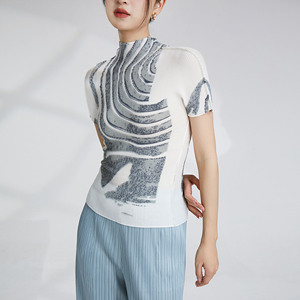 2025เสื้อฤดูร้อนล่าสุดสำหรับผู้หญิง Miyake เสื้ออัดพลีทเสื้อยืดคอเต่าเข้ารูปเสื้อยืดเข้าได้กับเสื้อเบลาส์และเสื้อเชิ้ตสำหรับผู้หญิง - Product Image 5