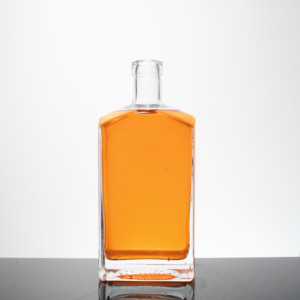Vuông 700ml <span class=keywords><strong>750ml</strong></span> Rỗng xo Brandy chai spirts <span class=keywords><strong>Vodka</strong></span> rum Gin Whisky chai với vít cap - Product Image 3