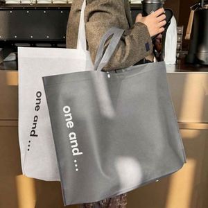Sac fourre-tout pliable réutilisable en non-tissé de couleur unie pour femmes, fourni par l'usine - Product Image 3