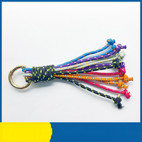 Porte-clés en cordon tressé multi-brins en polyester avec pompon, breloque de sac, ornement de voiture, accessoire de mode et cadeau