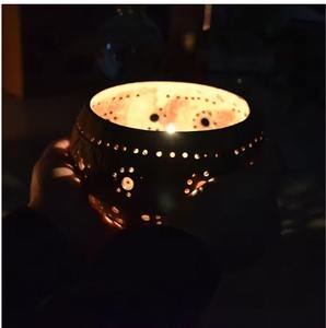 Portavelas de Cáscara de Coco con Acabado Mate, Diseño Floral, Hecho a Mano, Ecológico, Portavelas para Velas de Té, Decoración del Hogar - Product Image 2