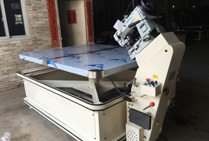 Machine à coudre de matelas avec tête de couture 300u pour la fermeture de bande de matelas - Product Image 2