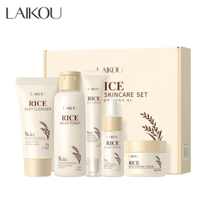 LAIKOU Set <span class=keywords><strong>de</strong></span> <span class=keywords><strong>Cuidado</strong></span> <span class=keywords><strong>de</strong></span> <span class=keywords><strong>la</strong></span> <span class=keywords><strong>Piel</strong></span> con Arroz <span class=keywords><strong>para</strong></span> Aclarar <span class=keywords><strong>el</strong></span> <span class=keywords><strong>Rostro</strong></span> Blanqueamiento Facial Kit <span class=keywords><strong>de</strong></span> 5 Piezas <span class=keywords><strong>para</strong></span> Mujer - Product Image 1
