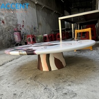 Table basse en fibre de verre peinte à la main, art abstrait, table centrale personnalisée en FRP avec peinture graffiti colorée pour galerie, designer, showroom