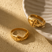Bague en acier inoxydable plaqué or 18 carats Novirassine, texture fondue, bijou croix, souvenir de remise de diplôme, cadeau d'anniversaire