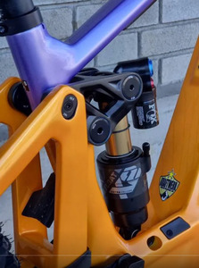 Bicicleta de Carretera Deportiva Completa 2025 C68 Allroad RED AXS E1 - Cuadro de Fibra de Carbono, Electrónica 2x12, Frenos de Disco Hidráulicos, Doble Suspensión - Product Image 2