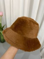 Chapeaux Bob d'Hiver Doux et Moelleux en Fausse Fourrure, Personnalisables avec Logo, pour Hommes et Femmes, Qualité Supérieure, Style Créateur, Effet Pelucheux