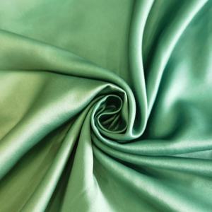 Vente en gros 100% Polyester Satin Tissu Doux Stretch Chemises Manteaux pour Filles pour Mariages Vêtements Tissé Imprimé Enduit Uni - Product Image 2