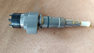 Injecteur de carburant CUM-MINS C4359204 pour pelle sur pneus - Product Image 6