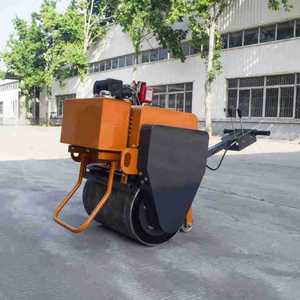 Rouleau compresseur à essence portatif à tambour unique, conception compacte pour la construction de routes étroites et la réparation de chaussées - Product Image 1
