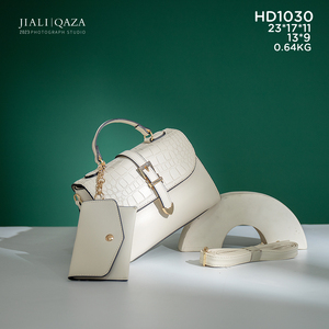 Bolso <span class=keywords><strong>de</strong></span> Mano <span class=keywords><strong>para</strong></span> <span class=keywords><strong>Mujer</strong></span> Jiali QAZA 2023, Diseño <span class=keywords><strong>de</strong></span> Alta Calidad, Bolso Tote con Forro <span class=keywords><strong>de</strong></span> Nailon PU, Cierre con Tapa y <span class=keywords><strong>Decoración</strong></span> <span class=keywords><strong>de</strong></span> Cadena - Product Image 3