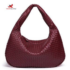 Bolso de Hombro Grande de PU Trenzado Hecho a Mano para Mujer, de Marca de Moda, de Lujo, Gran Venta, GZ RTS, Pedido Mixto al por Mayor - Product Image 1