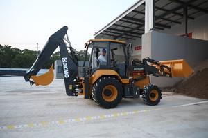 Fabricante XCMG, <span class=keywords><strong>Mini</strong></span> <span class=keywords><strong>Retroexcavadora</strong></span> Remolcable Nueva de 2.5 Toneladas con Accesorios en Venta - Product Image 3