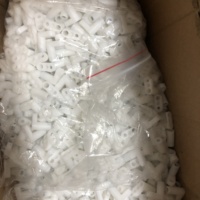 Colonne d'isolation de support en plastique PCB entretoise en nylon à vis de type L pour carte mère d'ordinateur