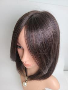 Perruque en cheveux humains Bob légère de 10 pouces, à clipser, avec bonnet respirant pour les patients en chimiothérapie, couleur naturelle, nouée à la main, petite taille - Product Image 4