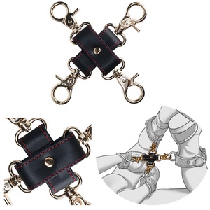 Nuevas Correas de Sujeción de Cuero BDSM de Cinco Puntos con Conectores de Clip, Juguete de Bondage Fetiche para Parejas - Product Image 1