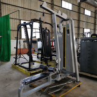 Machine à câbles High-Low avec banc de musculation long et repose-pieds pour les salles d'entraînement sportif et les salles de force