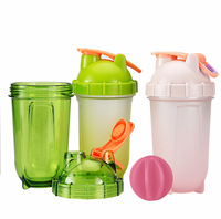 Shaker à protéines en plastique transparent mat de 500ml personnalisé bouteille d'eau d'été de fitness à boire directement pour la salle de sport activité en plein air