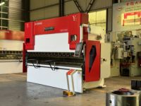 Presse plieuse CNC DADI WE67K pour la pliage de tôles de portes d'ascenseur/chariots