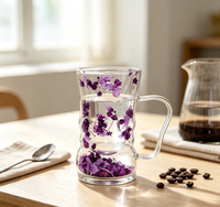 Mug isotherme Wuso à double paroi en verre borosilicate, avec poignée, violet, orné de fleurs séchées d'hortensia et de gypsophile, 280 ml