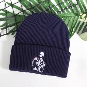 Bonnet tricoté uni d'hiver avec revers, style Y2K, brodé, 100% acrylique, avec logo personnalisé - Product Image 4