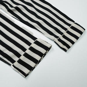 Venta al por mayor de pijamas Venta caliente de las señoras de la raya blanca y negra, avanzada Luz de lujo pijamas explosivos - Product Image 5