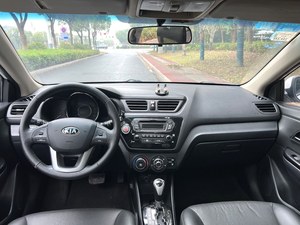 Petite berline d'occasion : Kia <span class=keywords><strong>K2</strong></span> 1.6L 2012, finition Premium, facile à stationner et à conduire, faible coût de fonctionnement, fiable - Product Image 6