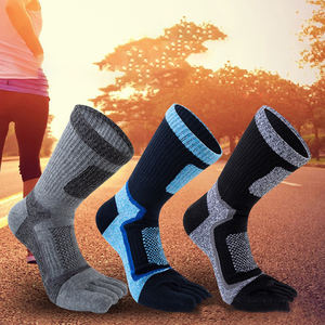 Chaussettes de sport Marathon en gros, chaussettes de course à pied, chaussettes de sport personnalisées, chaussettes d'hiver et d'automne chaudes, chaussettes en coton athlétiques à cinq <span class=keywords><strong>doigts</strong></span>, chaussettes à <span class=keywords><strong>5</strong></span> <span class=keywords><strong>doigts</strong></span> - Product Image 1