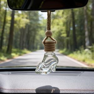 Creative High Heel <strong>Car</strong> Perfume Pendant, Stylish Aromatherapy <strong>Diffuser</strong> for Rearview Mirror - Product Image 3