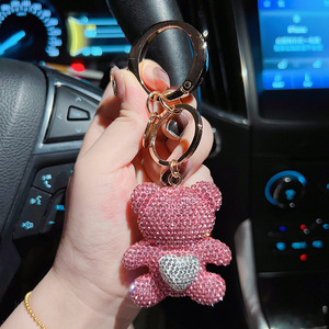 Cristal mujeres oso corazón forma llavero Rhinestone oso coche llavero decoración encanto oso llaveros - Product Image 3