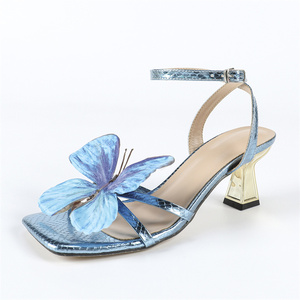 Sandalias Azules Metálicas para Mujer, Tacón Alto, Diseño de Serpiente, Mariposa 3D, Punta Cuadrada, Correa en el Tobillo, Zapatos de Vestir para Fiesta de Verano - Product Image 1