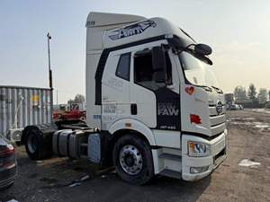 รถบรรทุกมือสอง Howo J6P 6x4 Prime Mover 460 แรงม้า เครื่องยนต์ Weichai เกียร์ 12MT หัวลาก ยูโร 3 พวงมาลัยซ้าย รับน้ำหนัก 31-40 ตัน - Product Image 2